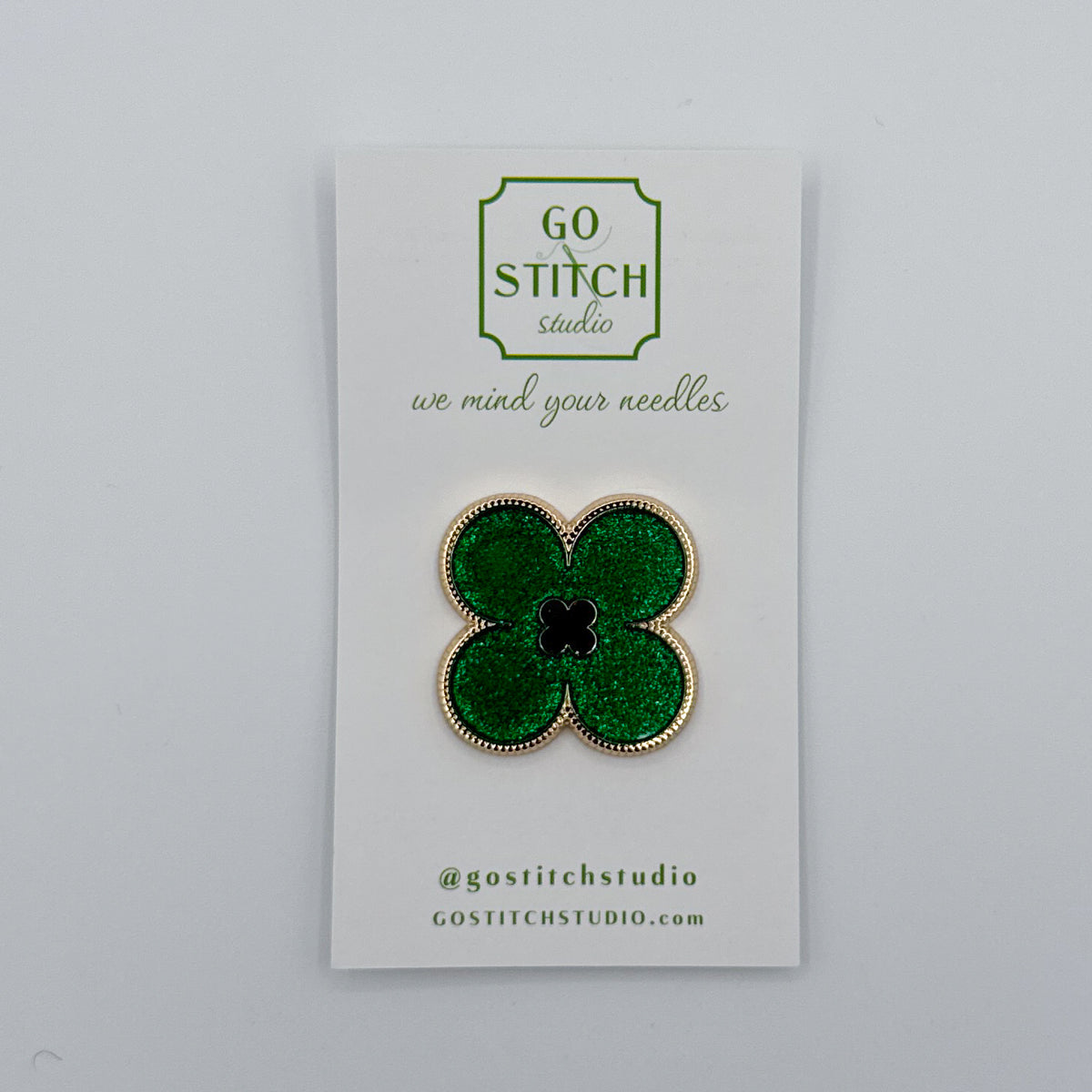 Green Glitter Clover Needleminder
