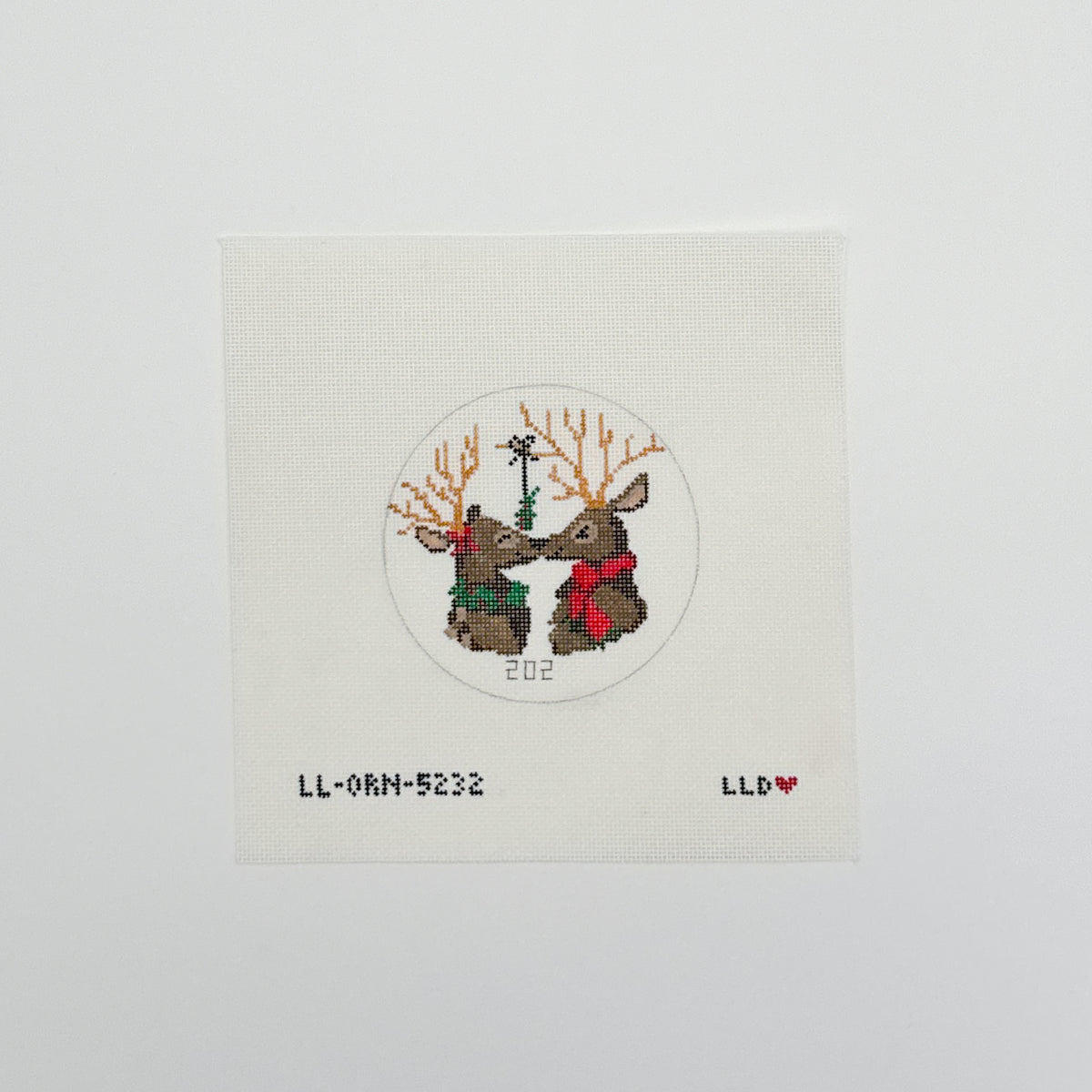 Kissing Reindeer Round